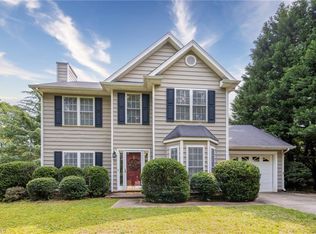 4 Drakestone Ct, Greensboro, NC 27455