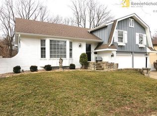 6712 Lakeshore Dr, Raytown, MO 64133