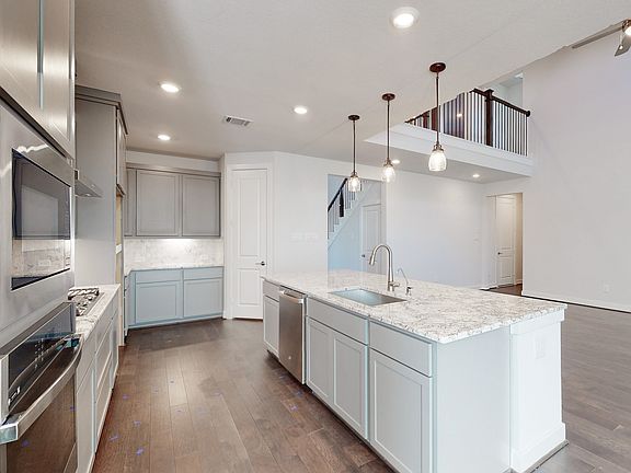 4th image of 231 W Christine Manor Dr