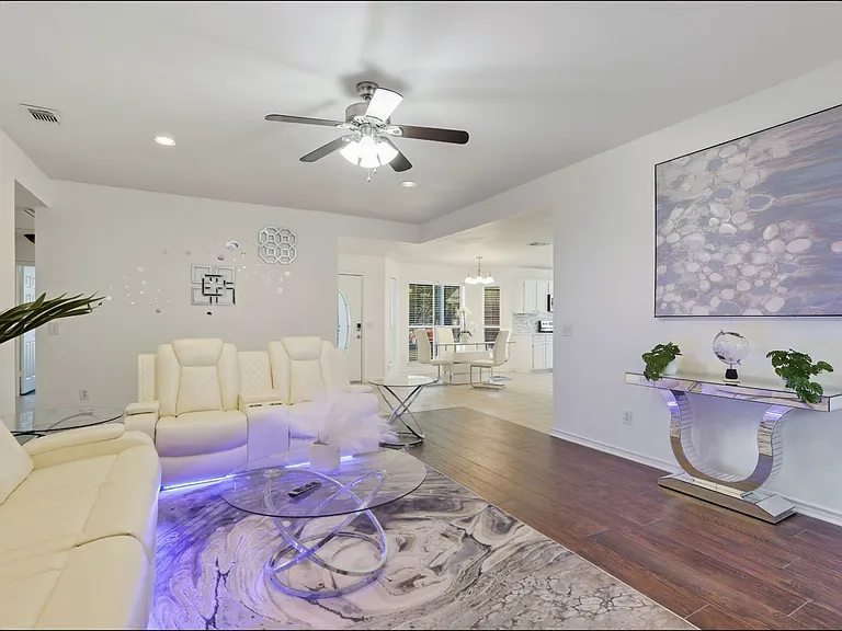 1507 River Hill Dr — Photo 2