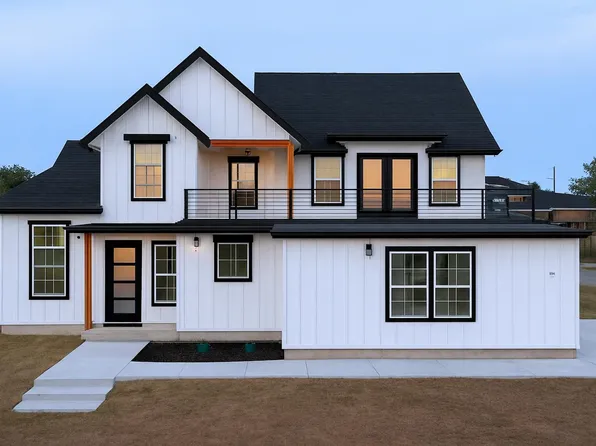 136 W Castlebrair Drive, Granite Shoals, TX 78654