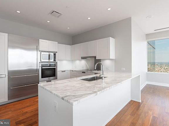 2nd image of 50 S 16th St Unit 5006