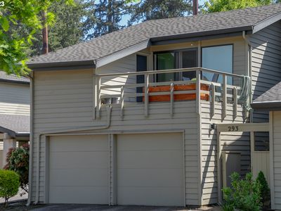 293 Country Club Rd, Eugene, OR, 97401