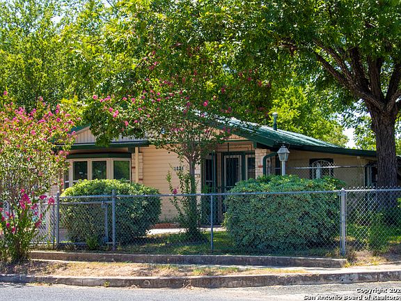 2nd image of 1034 S Brownleaf St