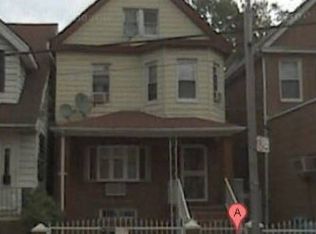 3511 Leavitt St, Flushing, NY 11354