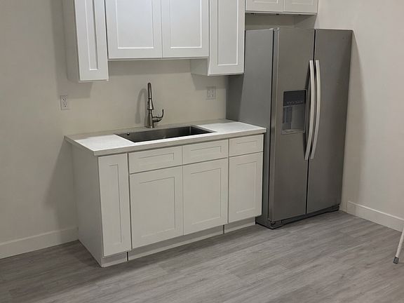 4th image of 948 S Bernal Ave #1/2