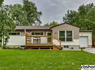 8102 Evans St, Omaha, NE 68134