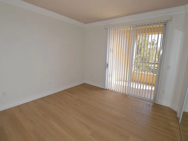 270 E Flamingo Rd #211 — Photo 5