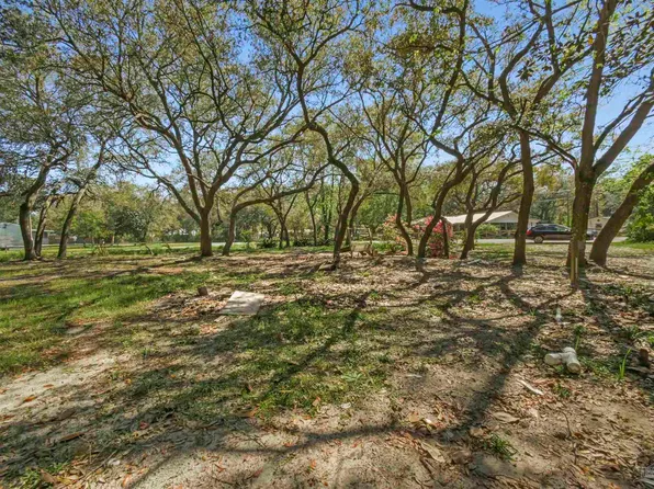 278 Cedar Ave, Freeport, FL 32439
