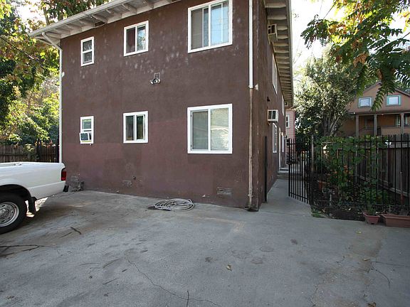 4th image of 415 T St #2