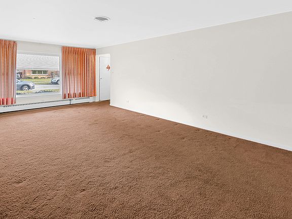 4th image of 9426 S Millard Ave
