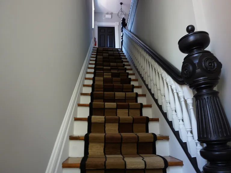 548 Maclaren St #1 — Photo 2