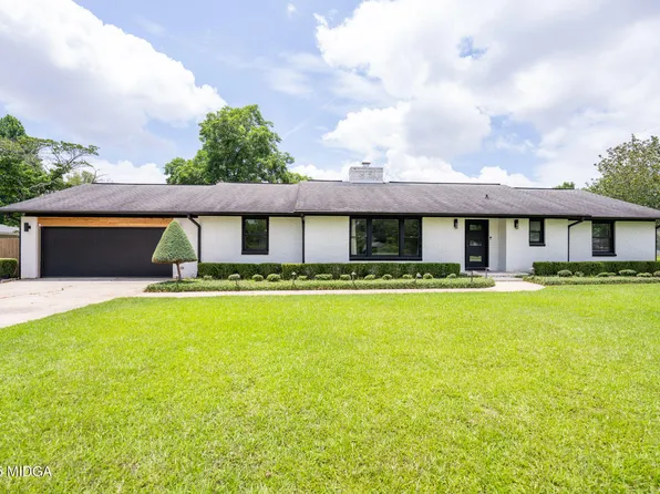 1202 Fairway Dr, Perry, GA 31069