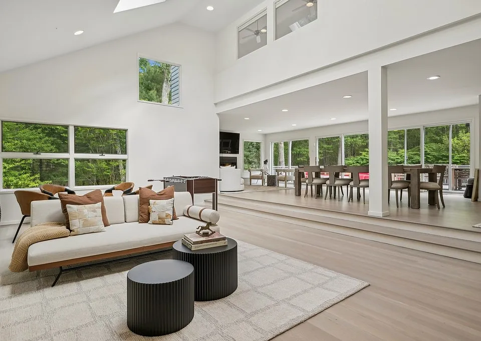 7 Pond Park Pl