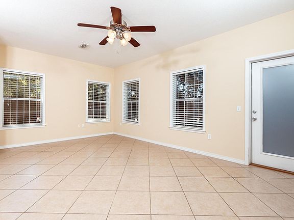 4th image of 862 Fairview Dr APT C