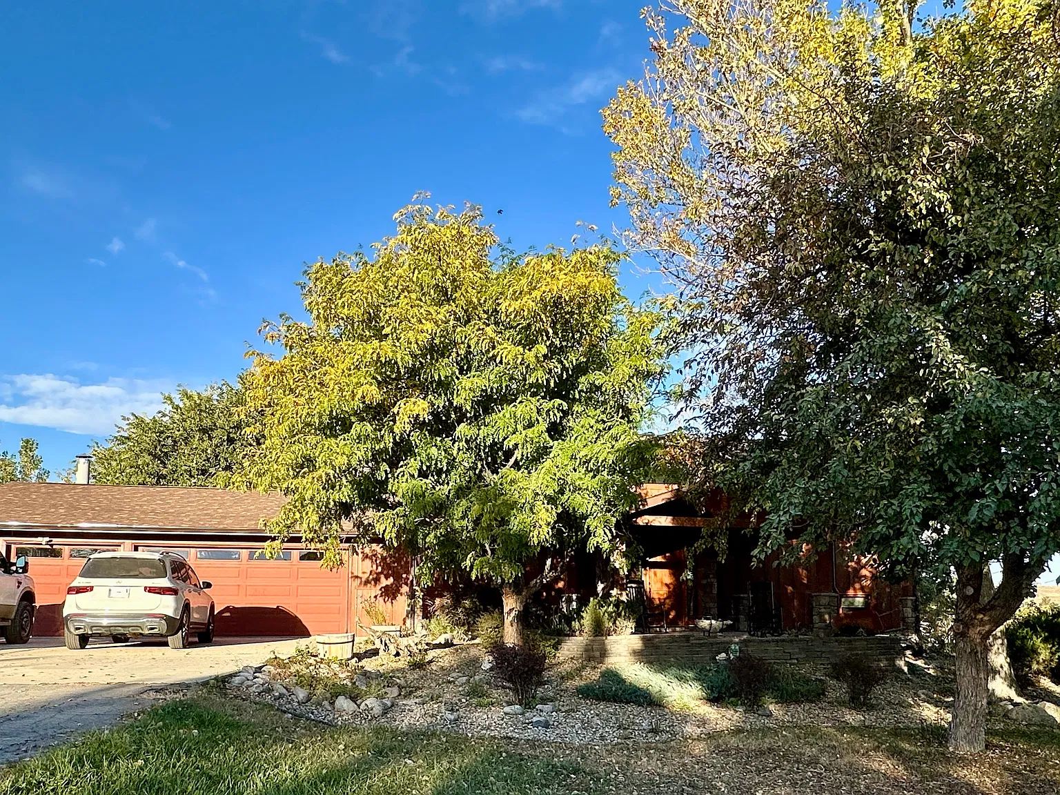 4 bed, 2440 sqft, $4,500 — Photo 2