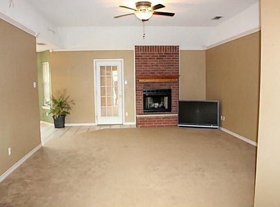 3rd image of 4417 Cole Dr