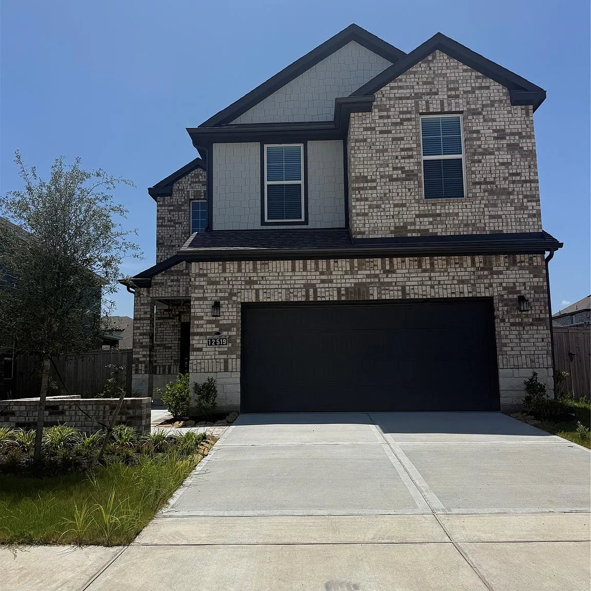 5 bed, 3.0 bath, $3,400 — Photo 3