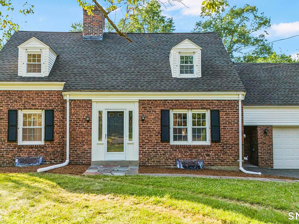 1st image of 282 Tunxis Road