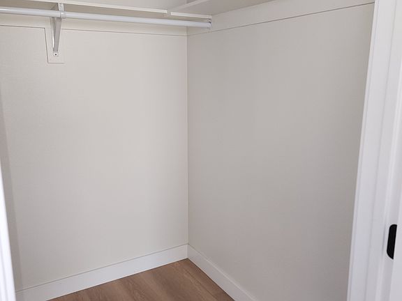 5th image of 4344 Graywood Ave