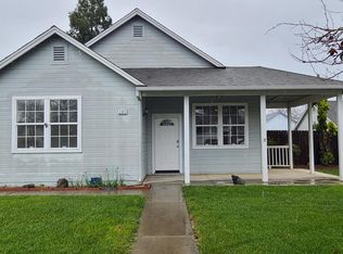 305 White Oak Ln, Winters, CA