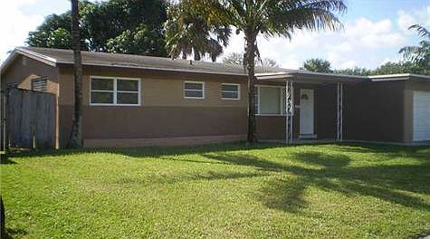 4th image of 3160 SW 19th St