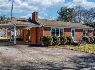210 Glendale St, Morganton, NC 28655