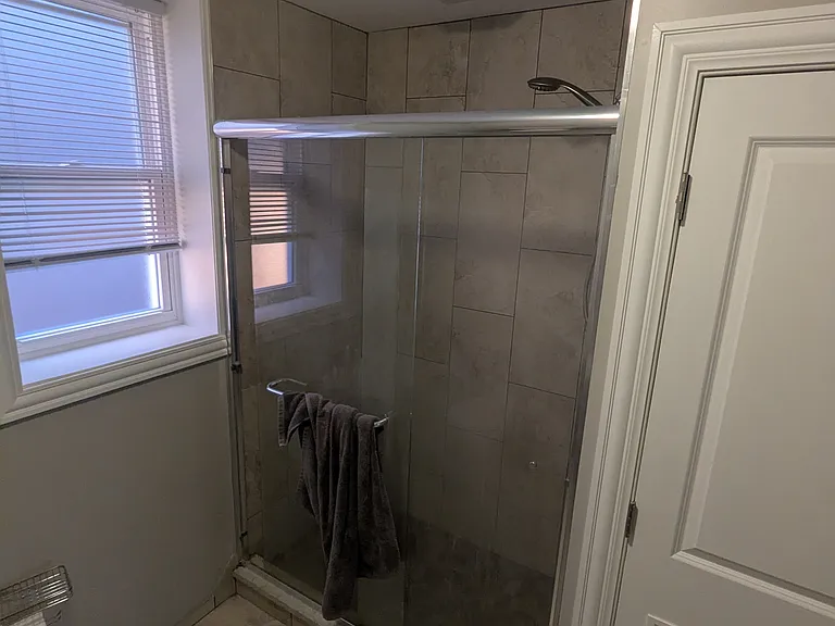 5334 W Argyle St #2 — Photo 4