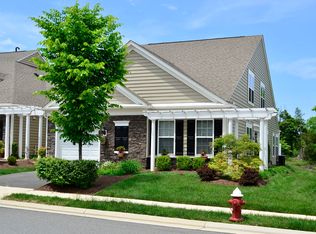 44392 Oakmont Manor Sq, Ashburn, VA 20147