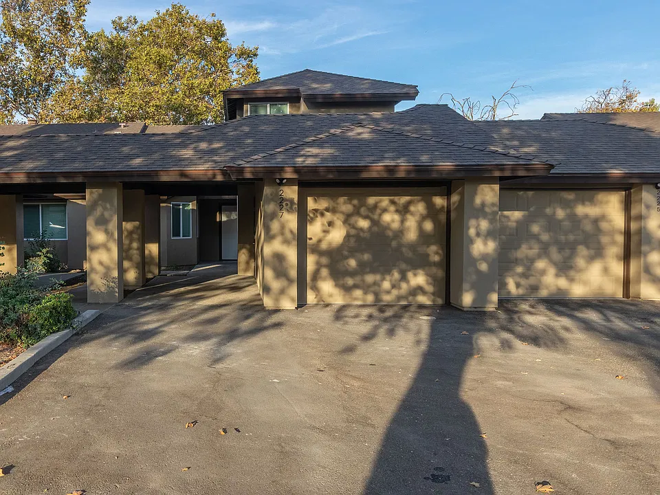 2227 Piccardo Cir