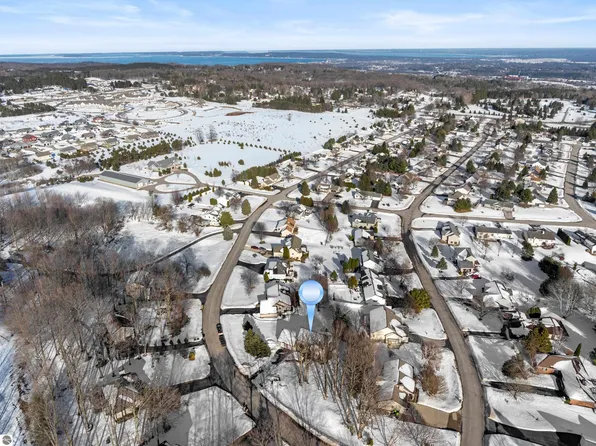 5270 N Liberty Dr, Traverse City, MI 49685