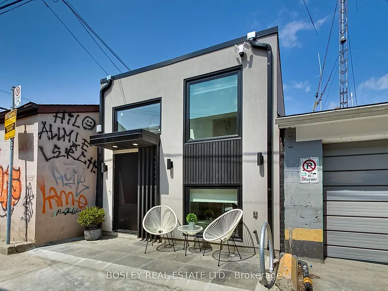 13R Mansfield Ave — Photo 2