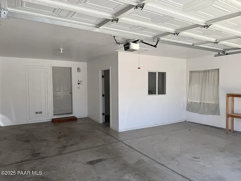 1116 Samantha St — Photo 49