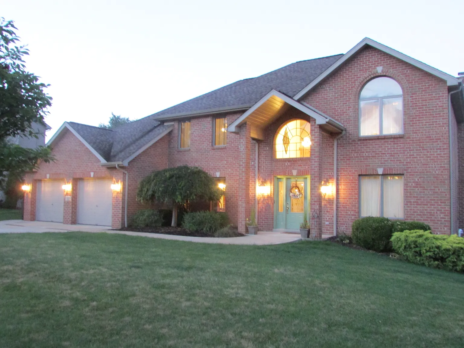 2339 Lindale Ct photo 1