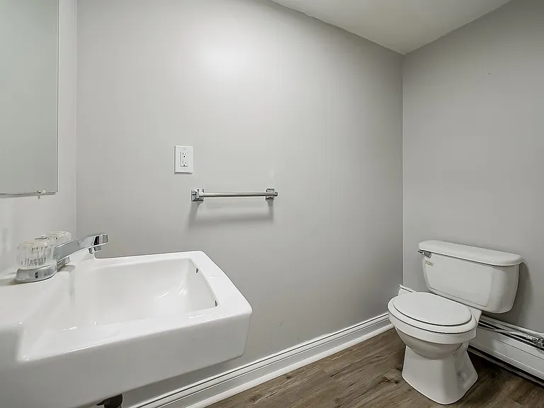 149 Huronview Ct — Photo 14