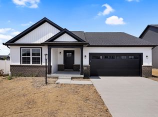 4 Connor Ct, Monticello, IL 61856