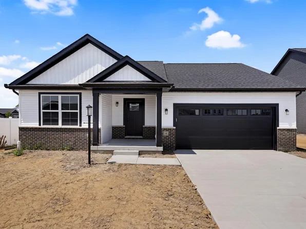 4 Connor Ct, Monticello, IL 61856