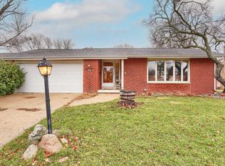 906 Harmon St, Urbana, IL