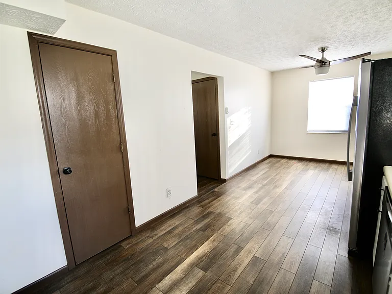7160 Lauretta Ct — Photo 14