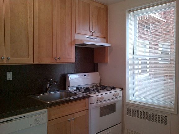 2nd image of 100 Brooklyn Ave APT 2M