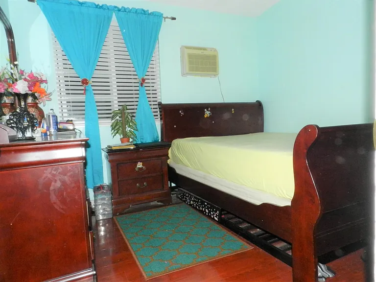 656 E Duane Ave — Photo 19