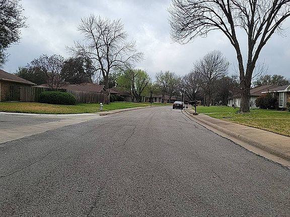 5th image of 1129 Waterview Ln