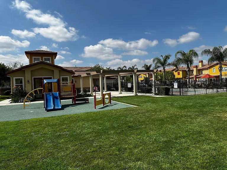 1510 Orange Ave #105 — Photo 35