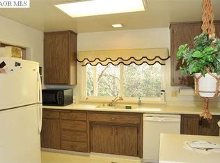 12789 Friar Tuck Rd, Grass Valley, CA 95949