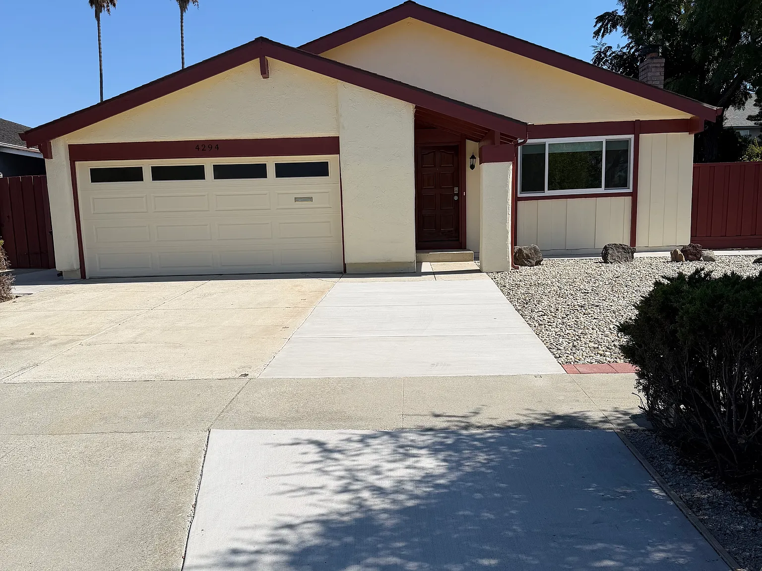 3 bed, 1442 sqft, $4,800 — Photo 1