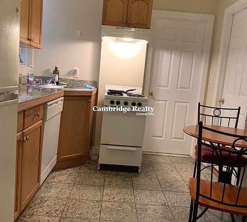 3rd image of 38 Hemenway St #7T