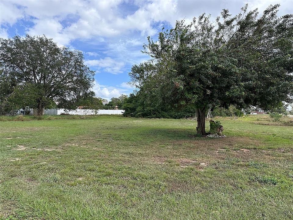 2nd image of GATES AVENUE W LOT 8