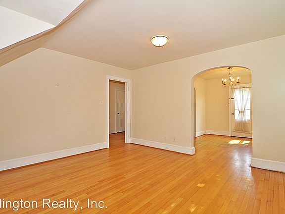 5th image of 1038 18th St S #2