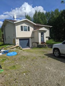 1400 Holmes Rd, North Pole, AK, 99705
