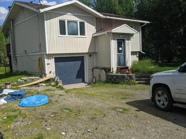1400 Holmes Rd, North Pole, AK 99705